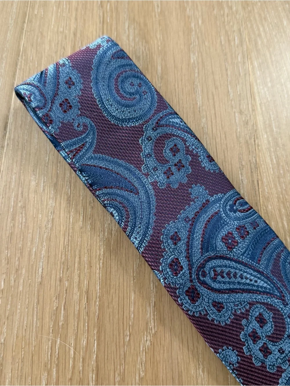 NWT Joseph Abboud Silk Paisley Tie Burgundy Blue Classic Necktie
